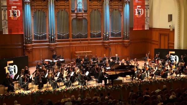 Tchaikovsky. Piano concerto No.1, Part I. Andrew Gugnin, piano