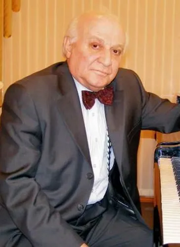 Юрий Айрапетян