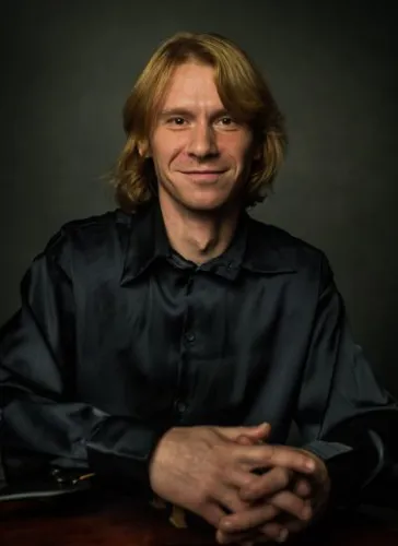 Сергей Антонов