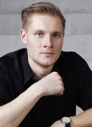 Валентин Азаренков
