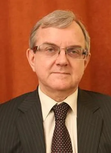 Александр Голышев