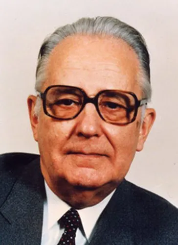 Виктор Мержанов