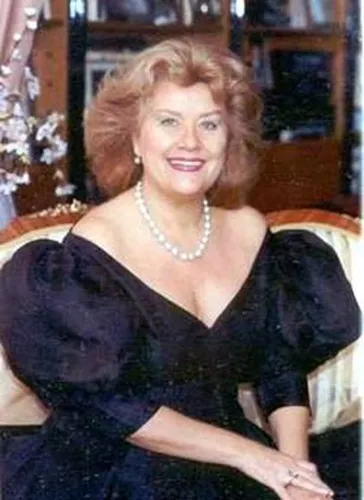 Елена Образцова