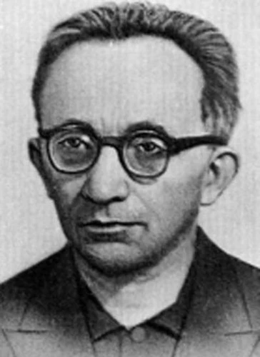 Кулаковский Лев