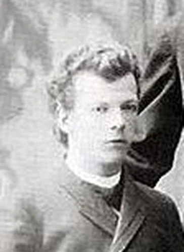 Конюс Лев