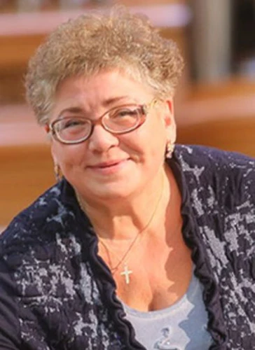 Никитина Юлия