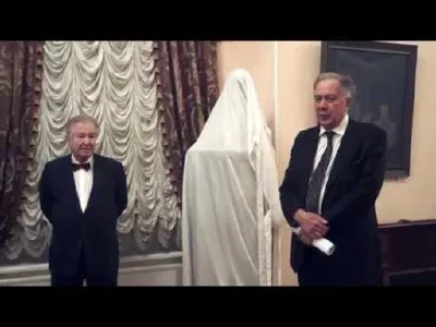 Торжественная церемония передачи в дар Консерватории бюста Льва Оборина