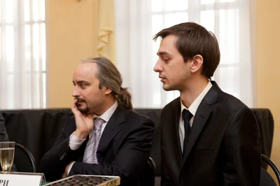 Специальный гость Конкурса, пианист, композитор, педагог Карло Пари (Италия); начальник отдела фестивалей, конкурсов и специальных мероприятий Управления специальных творческих программ Департамента артистической деятельности Московской консерватории Виталий Гаврук.