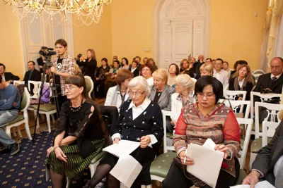 На открытии конференции к 80-летию Ю.Н. Холопова.
