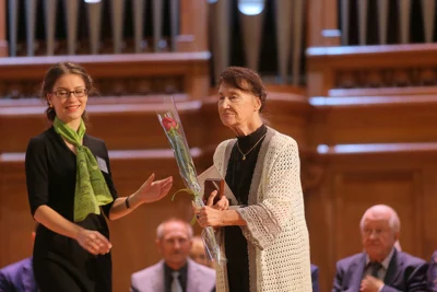Серебряным нагрудным знаком отличия «За служение Московской консерватории» награждается Марина Сергеевна Филатова.