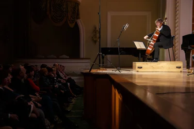 Абонемент № 76 Московской государственной академической филармонии. На сцене Александр Князев (виолончель).
