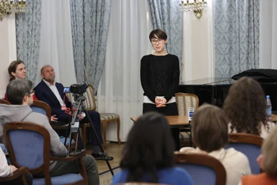 Об особенностях теоретического и исполнительского подхода к музыкальной нотации рассказывает преподаватель кафедры теории музыки Московской консерватории, кандидат искусствоведения Людмила Ивановна Сундукова