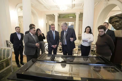 Барельеф оперной певицы Бэлы Руденко открыли в Московской консерватории