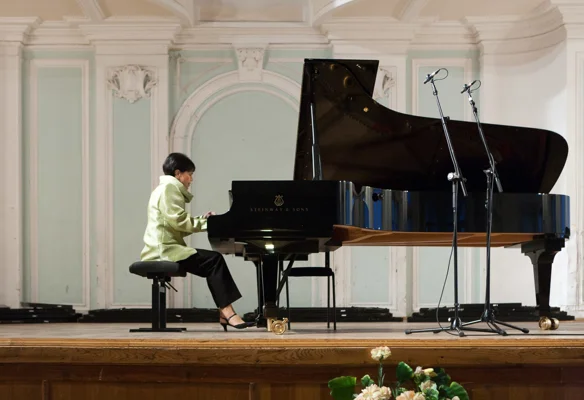 «Alma Mater» представляет: Концерт Жени Захариевой