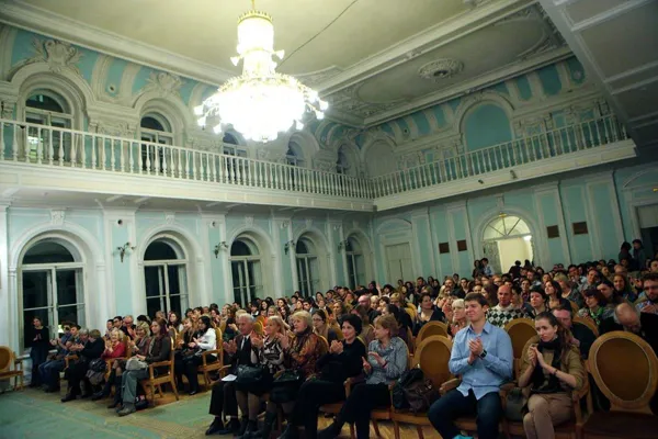 7 ноября 2012 года. Концерт фестиваля «Viva cello», проведенный совместно с ассоциацией «Alma Mater»