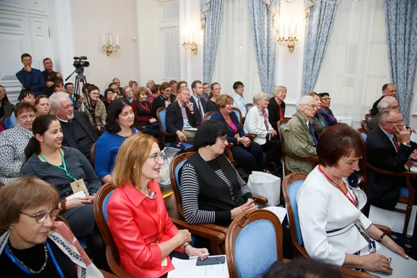 Участники и гости конференции.