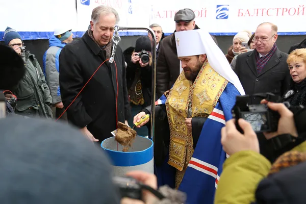 Торжественная закладка символической капсулы с посланием потомкам на строительной площадке многофункционального студенческого комплекса Московской консерватории. 27 января 2015 г.