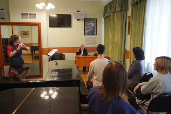 Открытый урок профессора кафедры деревянных духовых инструментов Голышева А.М.