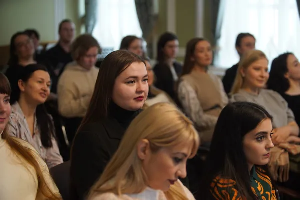 Абитуриенты на открытом уроке
