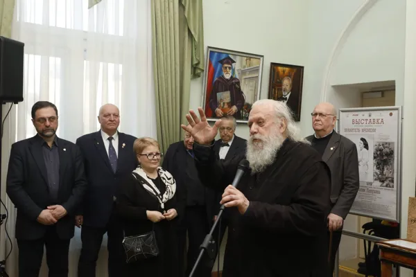 Выставка «Хранитель времени» (живопись — графика — гобелен). 