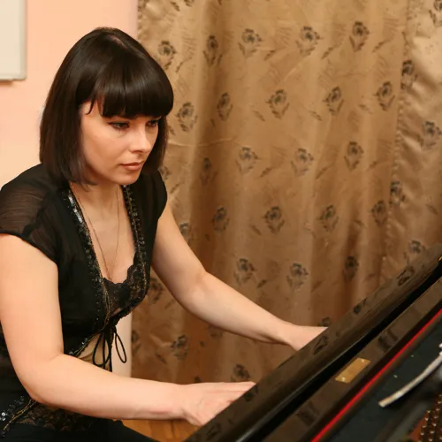 Екатерина Мечетина в дуэте с диск-клавиром Yamaha