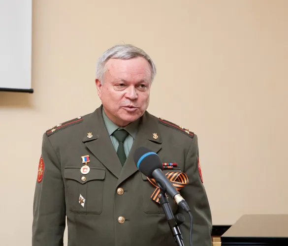 Поздравление полковника А.А. Бучнева от Института военных дирижеров