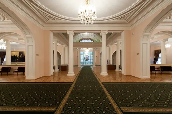 Фойе партера