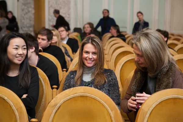 Лауреат III Премии Тониа Евангелия (Греция).