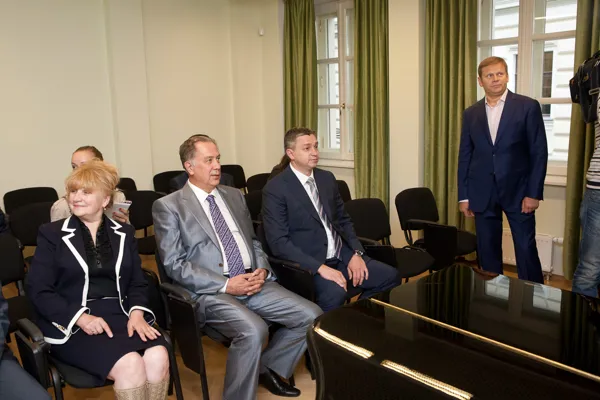 Проректор по административно-хозяйственной работе С.И. Розанов рассказывает о реконструкции помещений нового корпуса консерватории.