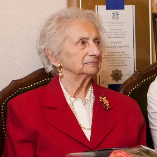 Татьяна Владимировна Муромцева-Саарбекова, внучка выпускницы Московской консерватории певицы Марии Николаевны Климентовой-Муромцевой, первой исполнительницы партии Татьяны в опере П.И.Чайковского «Евгений Онегин».