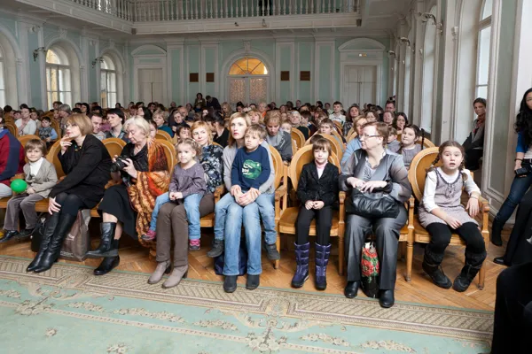 «Диснейленд Клода Дебюсси». Театрализованное действо по мотивам сочинений: «Детский уголок», «Ящик с игрушками».