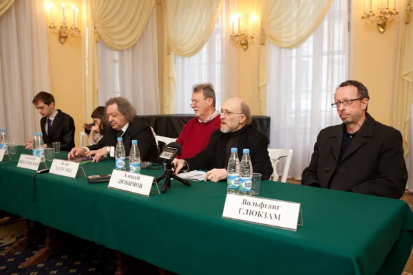 Пресс-конференция к проведению II Международного конкурса клавесинистов им. А. В. Волконского. На вопросы журналистов отвечает председатель жюри конкурса, профессор Московской консерватории Алексей Борисович Любимов (Россия).