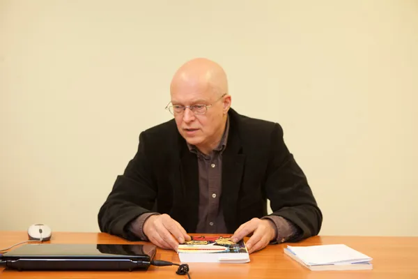 "Татьяна Васильевна Чередниченко как культуртрегер и культуролог". Выступает доктор философских наук, профессор, декан факультета гуманитарных наук Московского физико-технического института Артем Игоревич Кобзев.