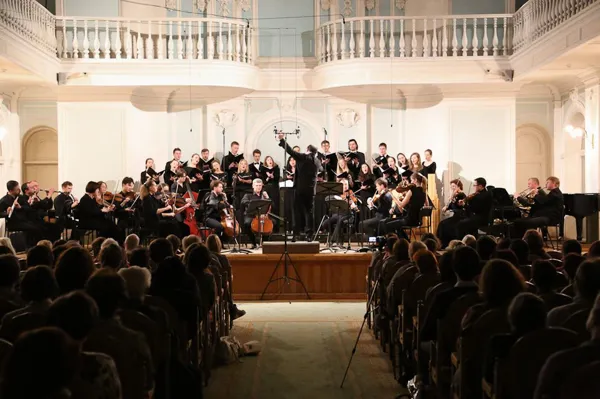 К.Ф.Э. Бах. «Magnificat» для солистов, хора и оркестра. Исполняет Камерный оркестр «MUSICA VIVA», художественный руководитель и солист Александр Рудин; вокальный ансамбль «ИНТРАДА», художественный руководитель Екатерина Антоненко.