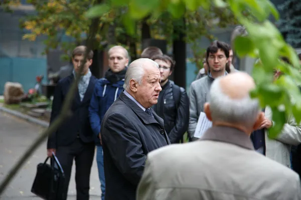 Выступает Заслуженный деятель искусств РФ, руководитель департамента международного сотрудничества Московской консерватории, профессор Владимир Владимирович Суханов.