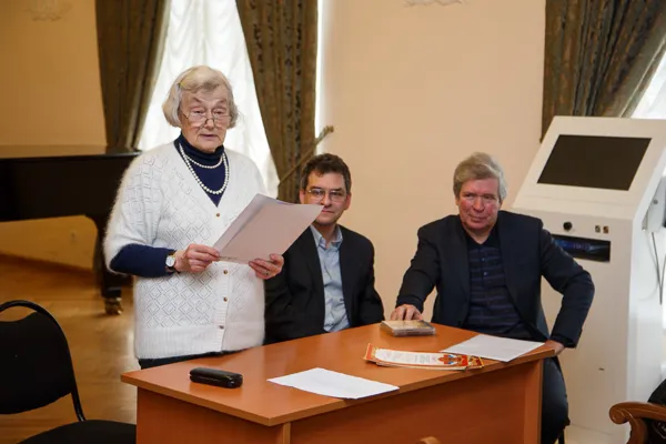 В концертном зале им. Н.Я. Мясковского Московской консерватории состоялось торжественное закрытие X Всероссийского конкурса по теории, истории музыки и композиции имени Юрия Николаевича Холопова и церемония награждения лауреатов и преподавателей.