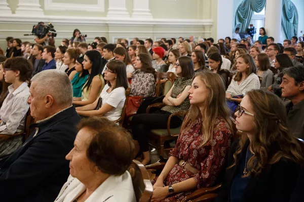 В Малом зале консерватории состоялось торжественное собрание, посвящённое Дню знаний.