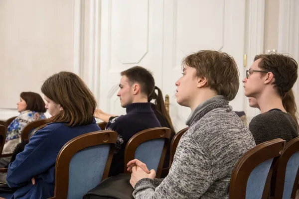 В Конференц-зале Московской консерватории состоялся мастер-класс и семинар профессора Алексея Любимова (фортепиано). Тема: «Интерпретация венской классики: Гайдн, Моцарт, ранний Бетховен».