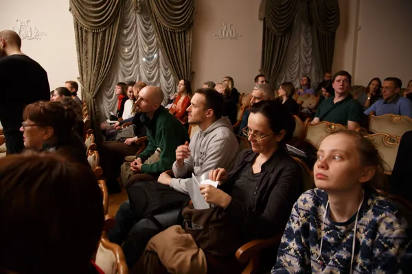 IV Международный фестиваль-симпозиум «Музыкальная карта мира». Традиционные музыкальные инструменты, стили пения и танцы народа айну в концертном зале им Н.Я. Мясковского Московской консерватории.