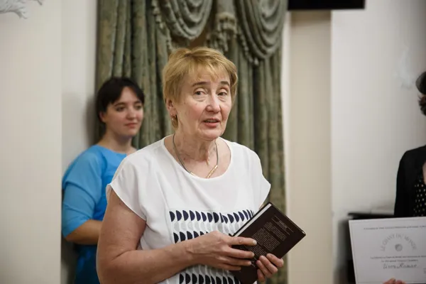 Внучка В. Я. Шебалина Екатерина Николаевна Лебеденко рассказывает о вручении специальной премии имени В. Я. Шебалина издательства «Chant du Monde».