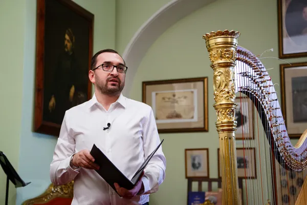 Вечер ведёт музыковед Александр Баранов