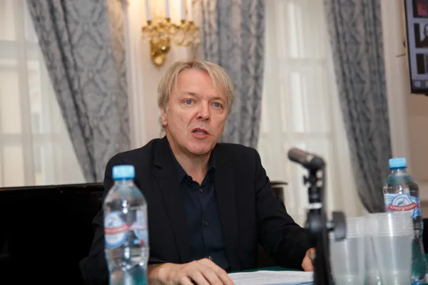 Томас Гюнтер, профессор Университета искусств «Фолькванг» (Эссен, Германия) выступает с докладом «Футуризм в русской музыке 1910–1930-х годов»
