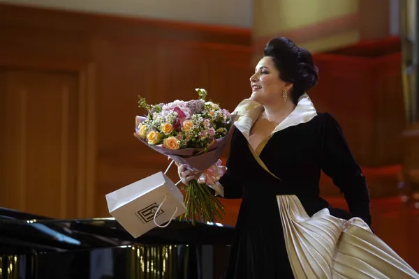Хибла Герзмава (сопрано) на сцене Большого зала
