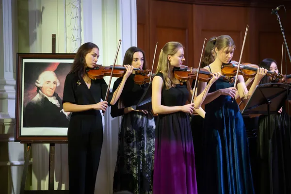 Камерный оркестр «Veritas» на сцене Малого зала