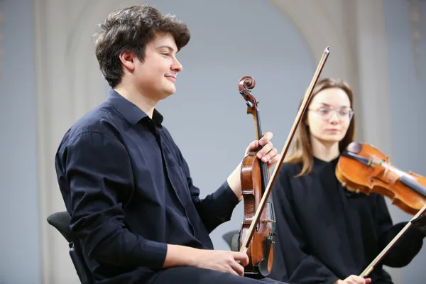 Пётр Лундстрем (I скрипка), Полина Лундстрем (II скрипка)
