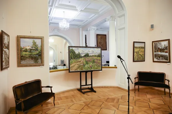Открытие в фойе партера Большого зала Московской консерватории выставки преподавателей кафедры академической живописи МГХПА им. С.Г. Строганова