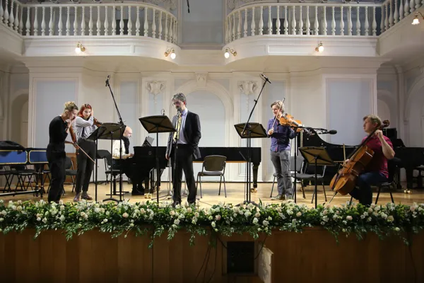Эпоха Стива Райха. К 85-летию. На репетиции перед концертом