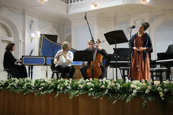 Лучано Берио. «Yesterday» (аранжировка для голоса и ансамбля). Исполняют Елизавета Миллер (клавесин), Ольга Ивушейкова (флейта), Игорь Бобович (виолончель), Алиса Тен (сопрано)