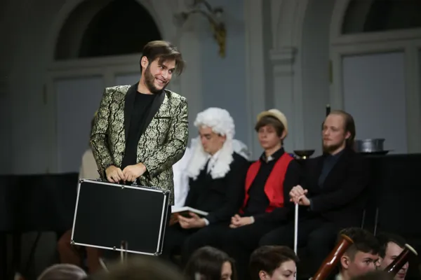 Хлестаков — Валерий Макаров (тенор)
