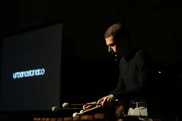 И. Миронюк. «Urbanostinato». Исполняют Иван Миронюк (фортепиано), Сергей Стефко (ударные)